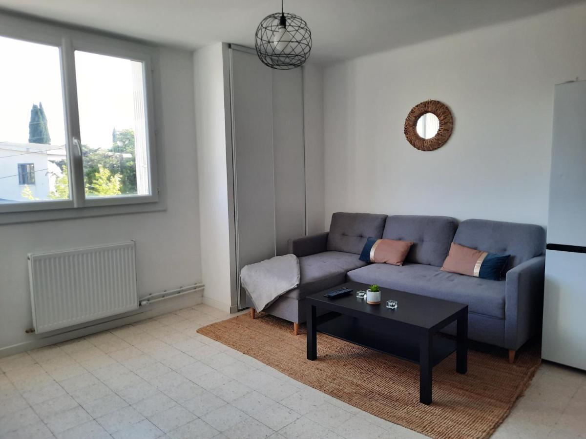 Apartamento * 3bedrooms, 2free Parking, Wifi, Tram 8min * *